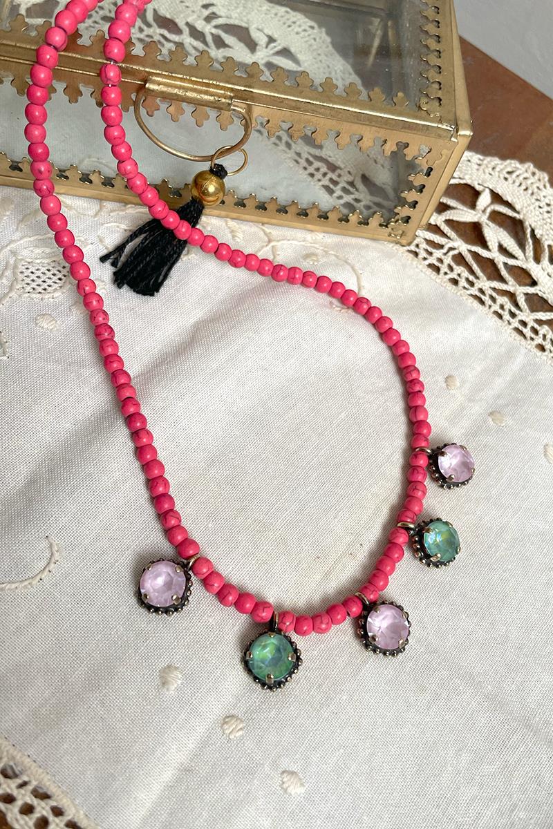 Collar Victoriana Fucsia