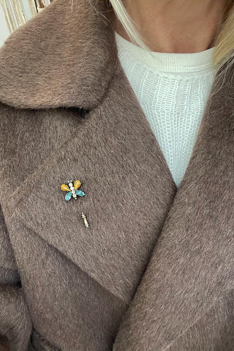 Alfiler Mariposa Camel Azul