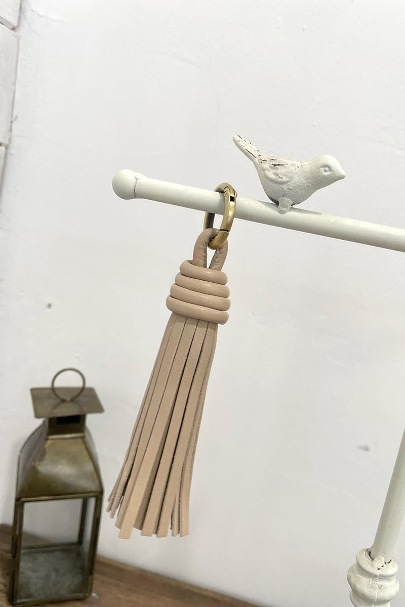 Llavero Borla Piel Crudo