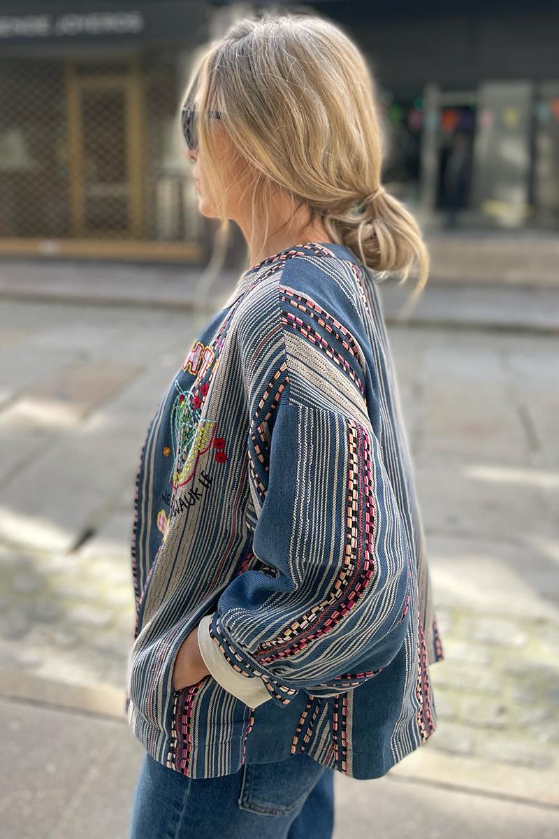 Chaqueta Azul Rayas y Bordados
