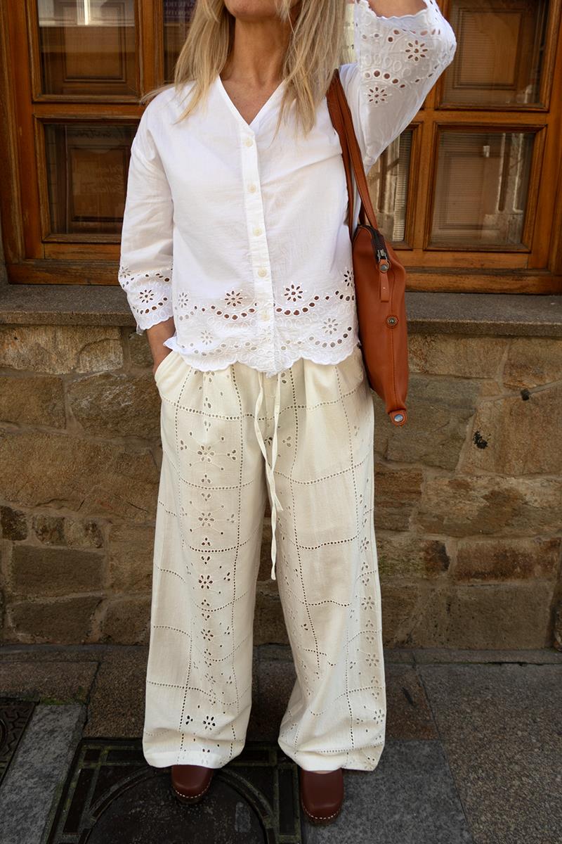 Pantalon Blanco Roto Bordados