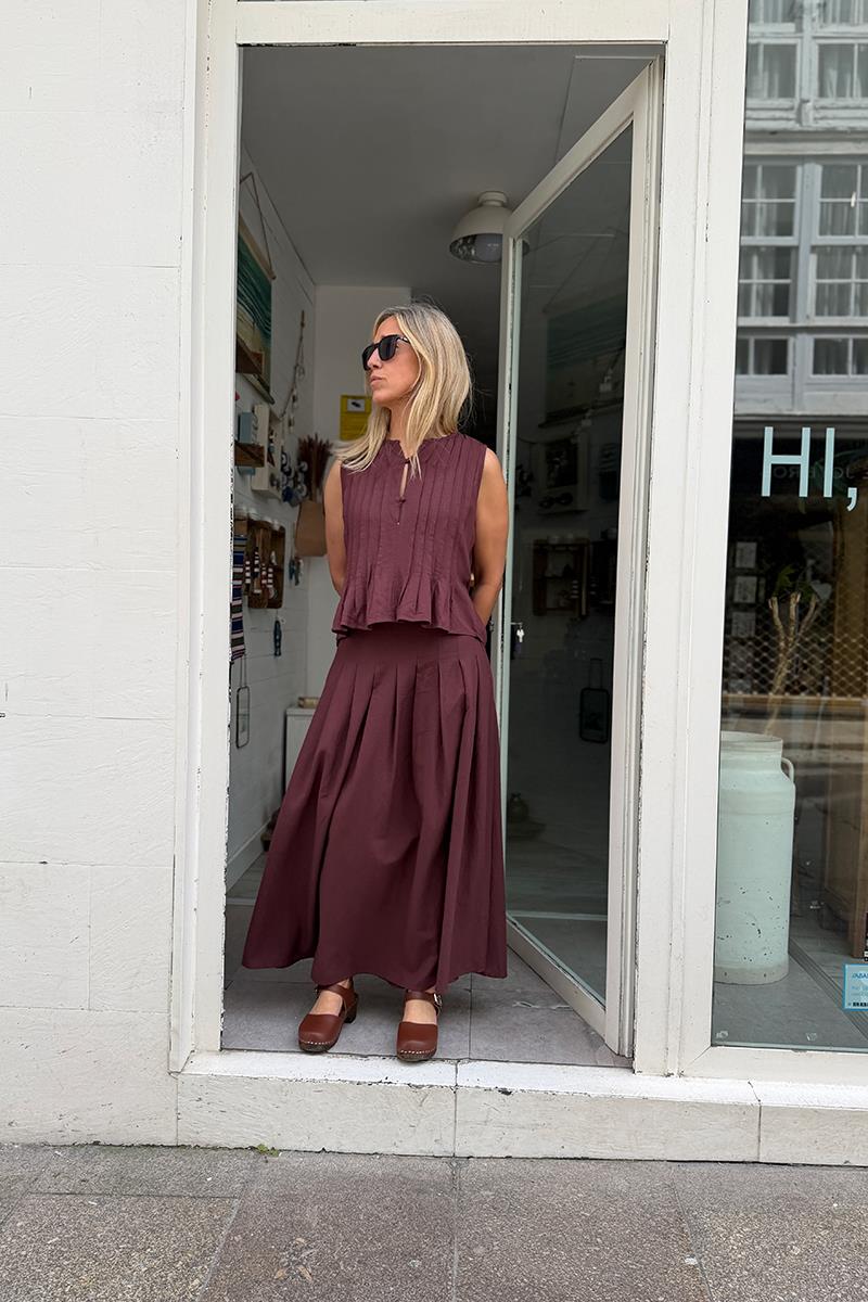 Falda Con Vuelo Marron