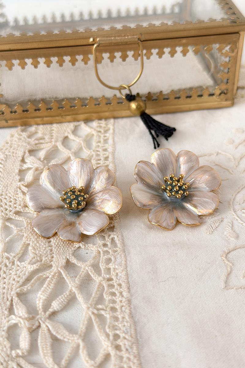 Pendientes Flor Blanca